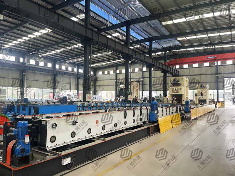 模壓電纜橋架生產線